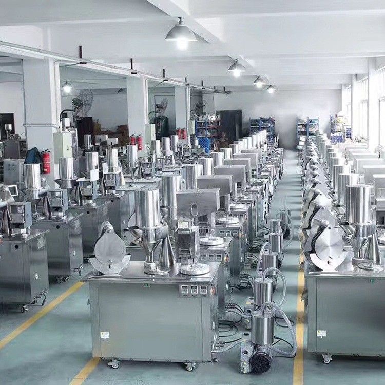 Machine de remplissage de capsules dures à sortie réglable 5,75 kW Filler de capsules taille 3