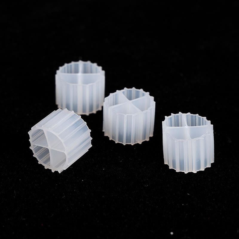 Biofilm Porteur actif en suspension Flotant Bio Mbbr Filler Media utilisé dans les emballages de lit fluidisé