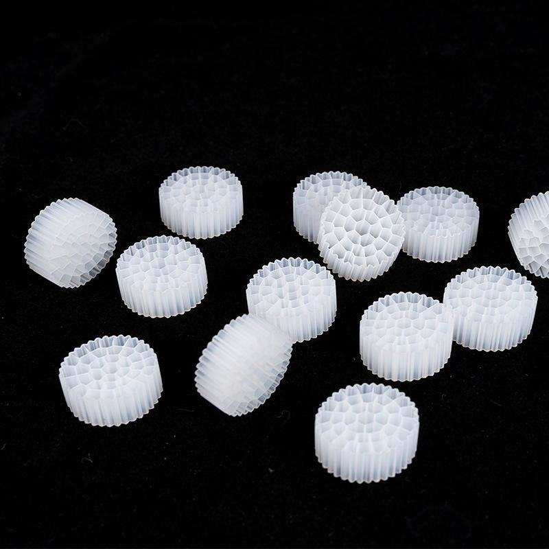 Biofilm Porteur actif en suspension Flotant Bio Mbbr Filler Media utilisé dans les emballages de lit fluidisé